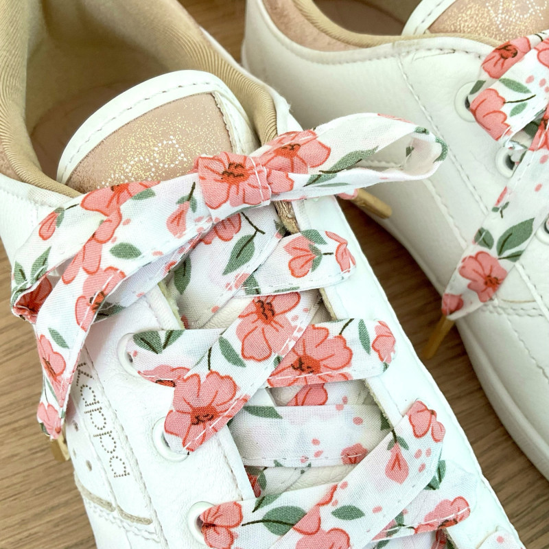 Lacets chaussures femme fleurs rose blanc - Tes lacets sont défaits