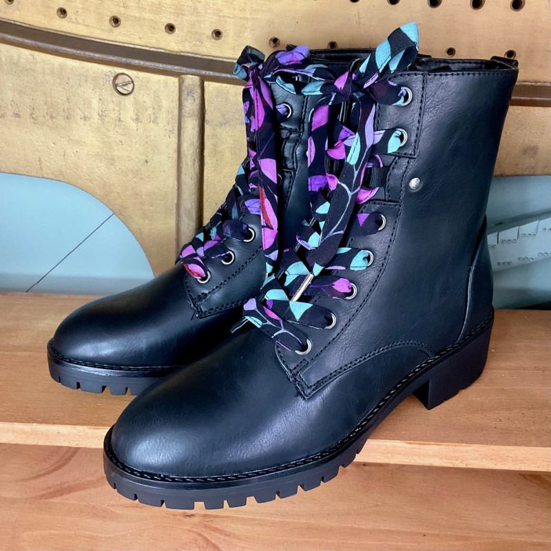 Lacets tissu noir Dc Martens bottines - Tes lacets sont défaits